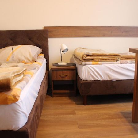 Dom Pielgrzyma Apartment Torun Ngoại thất bức ảnh